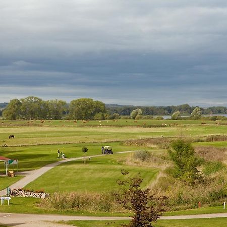 Landhotel Schloss Teschow Teterow Bagian luar foto