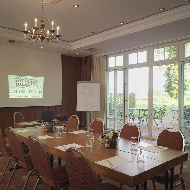 Landhotel Schloss Teschow Teterow Bagian luar foto
