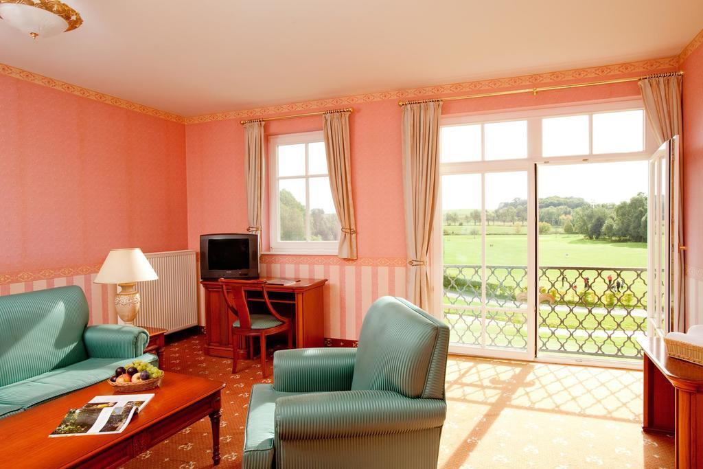 Landhotel Schloss Teschow Teterow Ruang foto