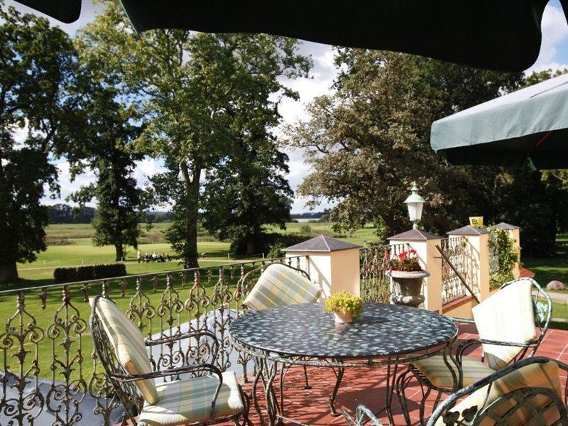 Landhotel Schloss Teschow Teterow Bagian luar foto