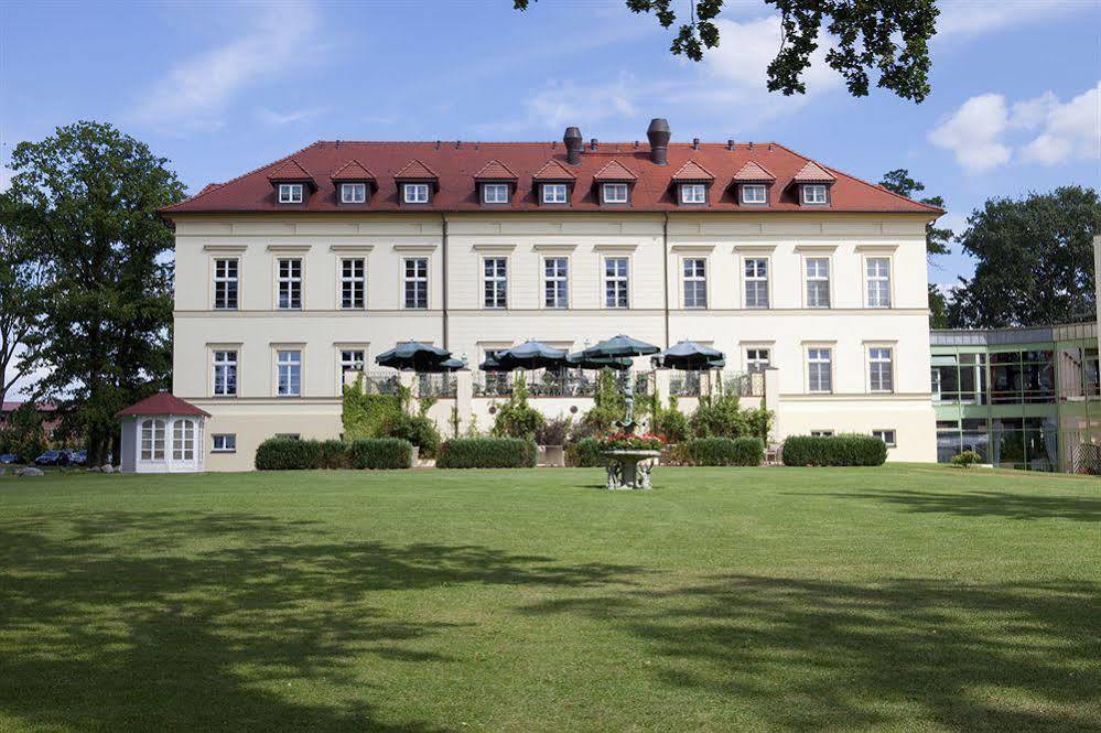 Landhotel Schloss Teschow Teterow Bagian luar foto