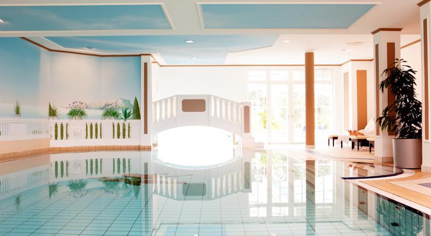 Landhotel Schloss Teschow Teterow Bagian luar foto